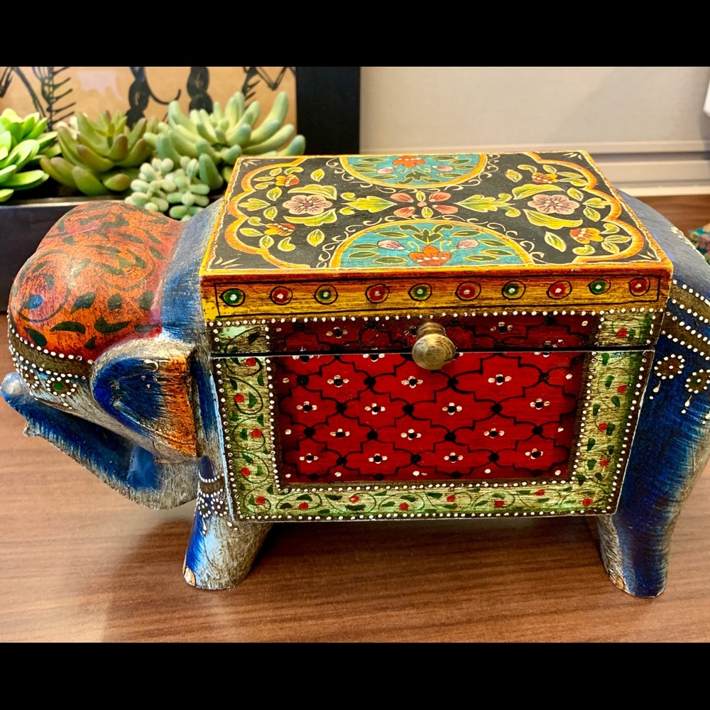 Artsy Wooden Elephant Box